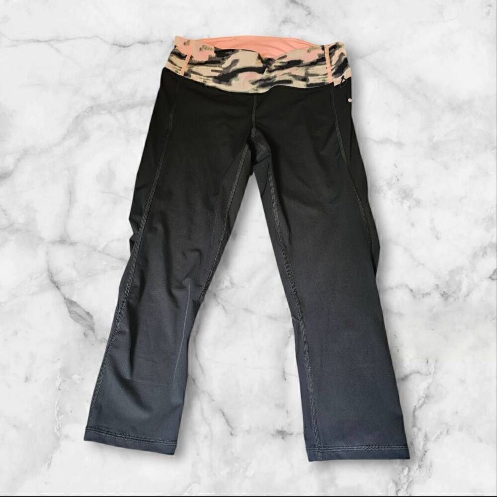 Lululemon Size 4 Black & Pink Leggings 20"